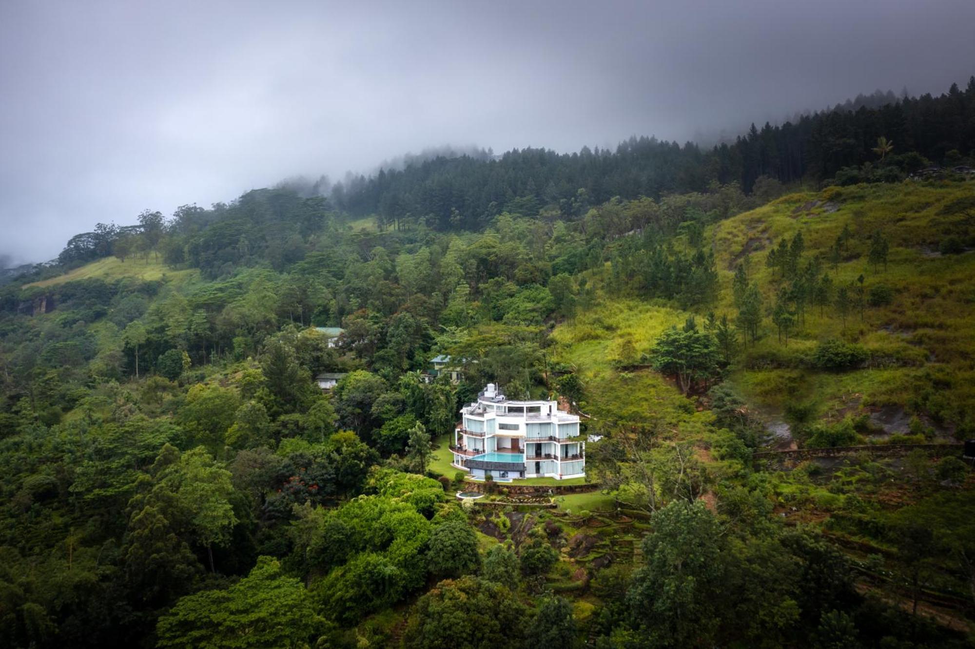 Villa Vajrapani 캔디 외부 사진