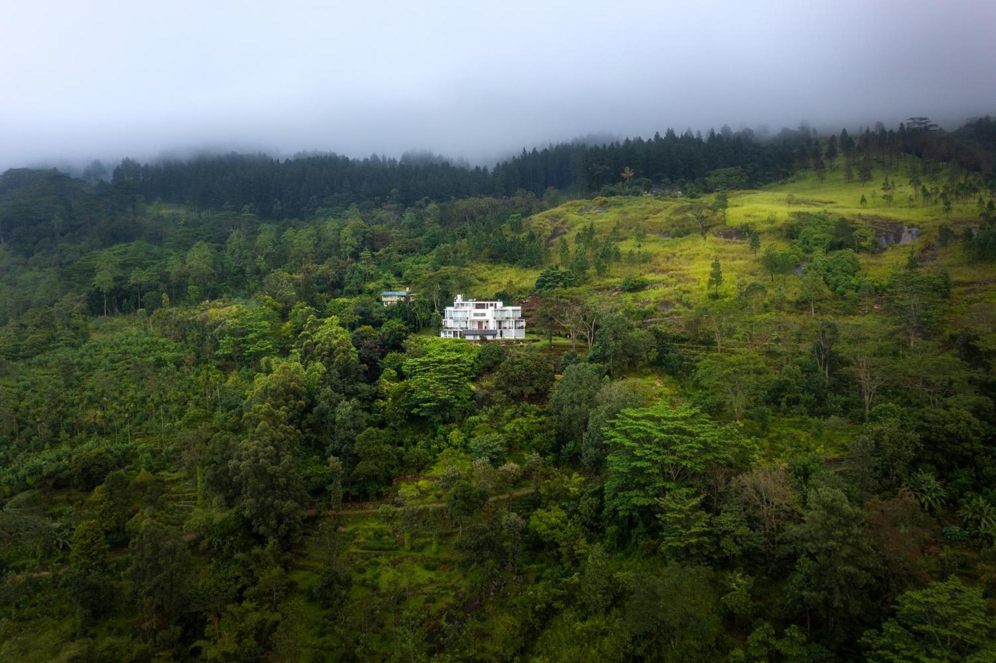 Villa Vajrapani 캔디 외부 사진